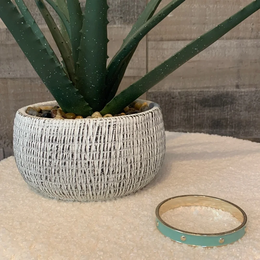 Chic Bangle Bracelet